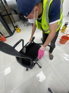 Giặt ghế xoay văn phòng